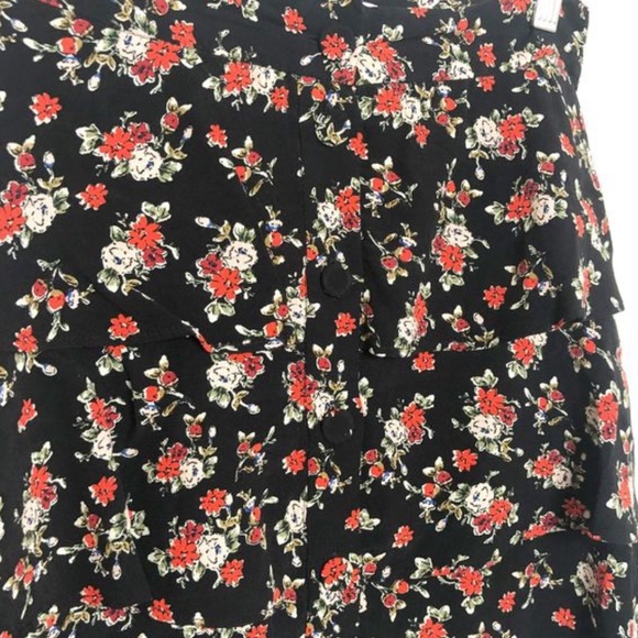 Zara floral skirt - Picture 2 of 3